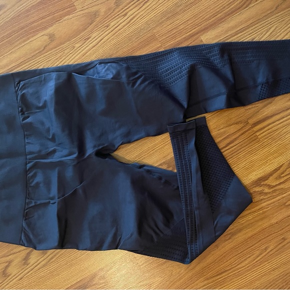 Fabletics Leggings - Picture 2 of 7